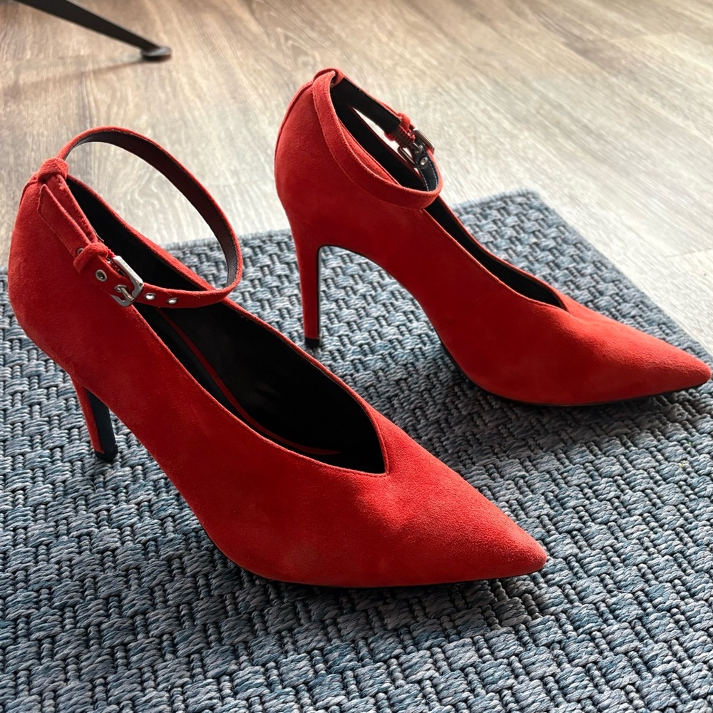 NineWest Suede stilettos size 6.5